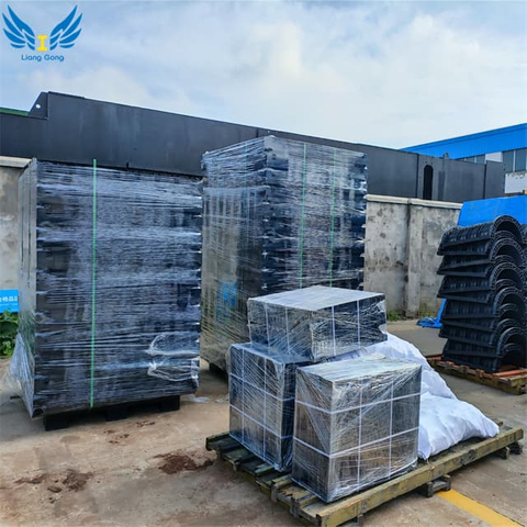 Sistema de cofragem plástica personalizado para construção de paredes